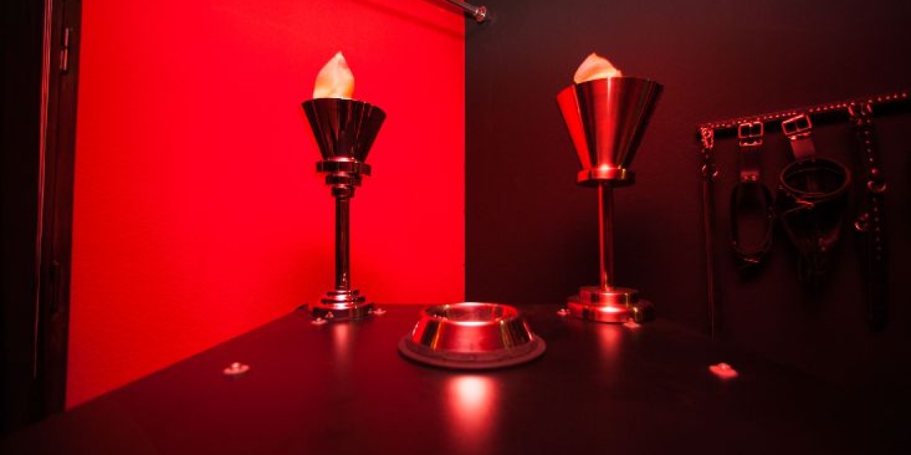 Das Rote Studio - Dominastudio TBZ Esslingen